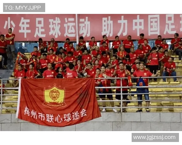 重庆足球队的速度变革引发热议助力球队重返巅峰之路